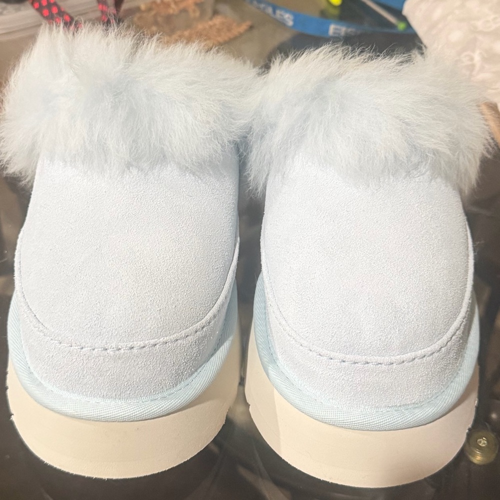 UGG Sky Blue Disquette Chalet Shoes! - Picture 8 of 11
